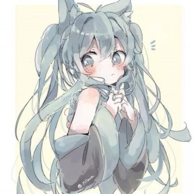 女子亲宝宝脚丫嘴唇肿成香肠